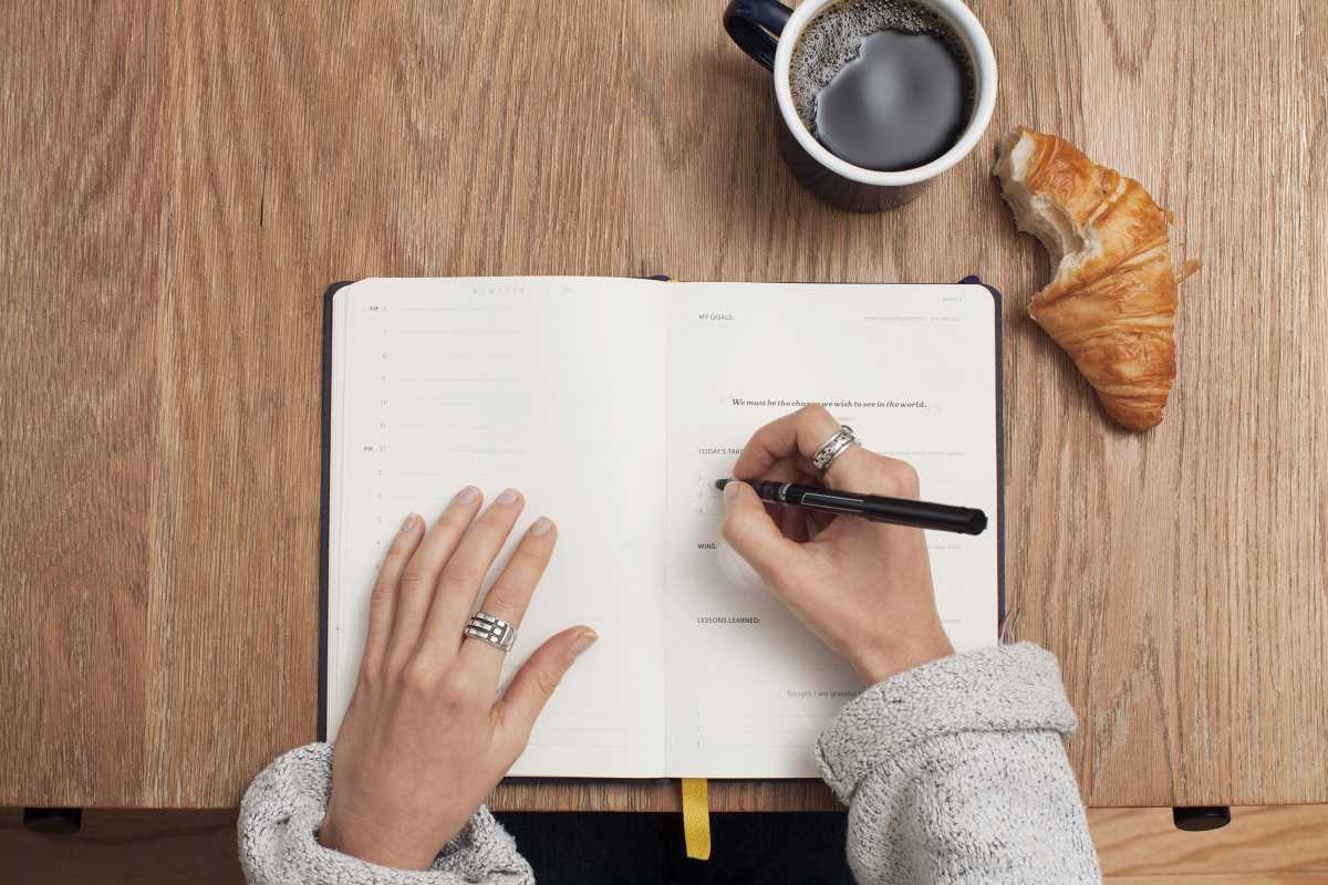 How to Start a Personal Knowledge Journal (and Why It Matters)